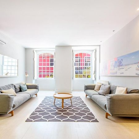 Guestready - Newly Renovated Chiado Haven Apartment Lisbon Bagian luar foto